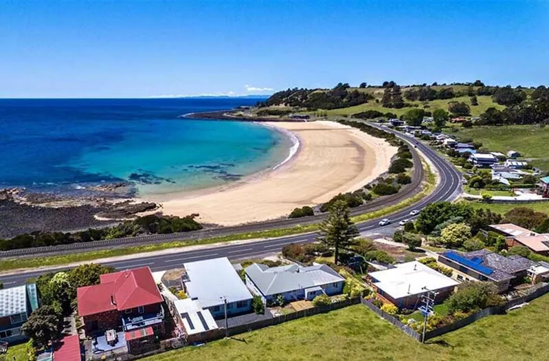 NW Tasmania Coastal Drive - Cya On The Road