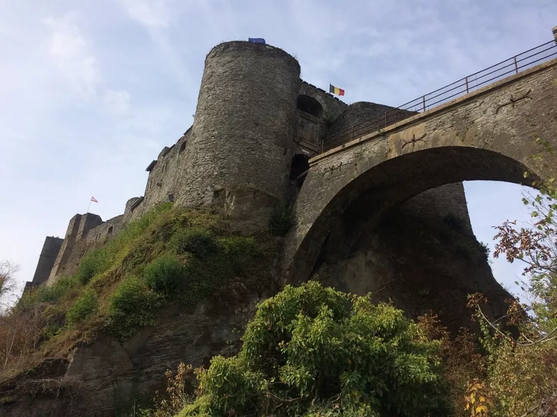 Bouillon-Audiotour: Höre die Geschichte, sieh die Schönheit - Cya On The Road