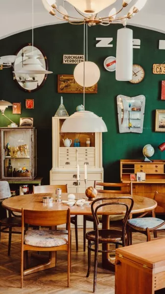 Vintage Shopping Grätzel Walk - Cya On The Road