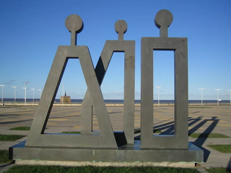 Parque de la Memoria - Monumento a las Victimas del Terrorismo de Estado - Cya On The Road