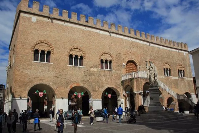 Treviso Urbs Picta - Finte tappezzerie - Cya On The Road