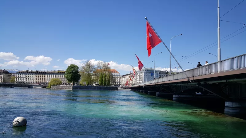 Urbirun Geneva - South Bank and Old Town - Cya On The Road