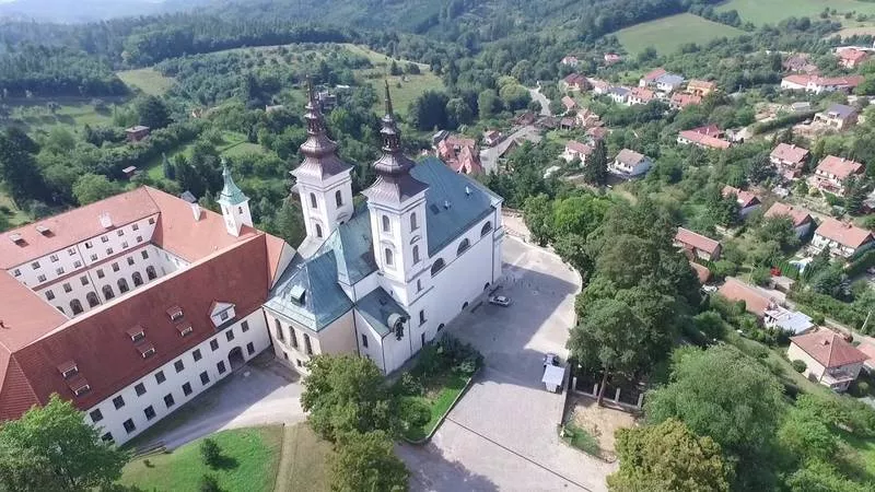 Trésors naturels, culturels et techniques du Karst de Moravie - Cya On The Road