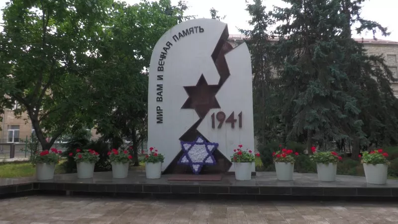 Along the Roads of Death in Bessarabia - Cya On The Road