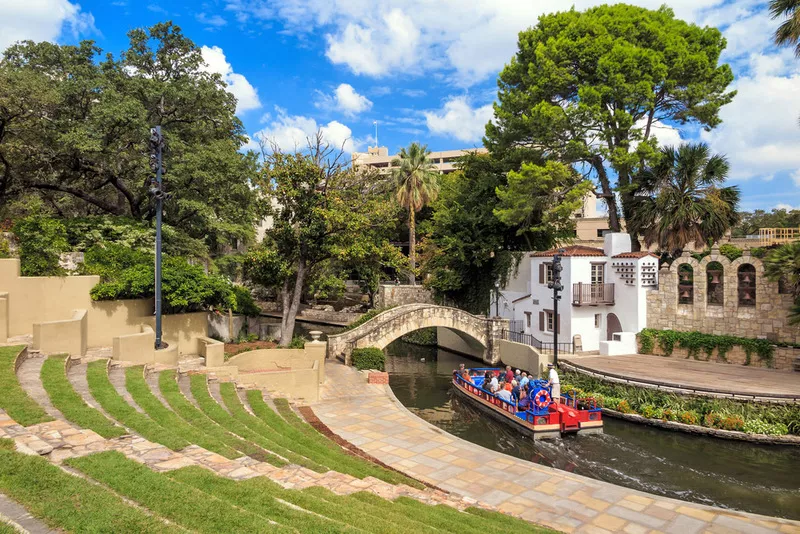 The San Antonio River Walk - Cya On The Road